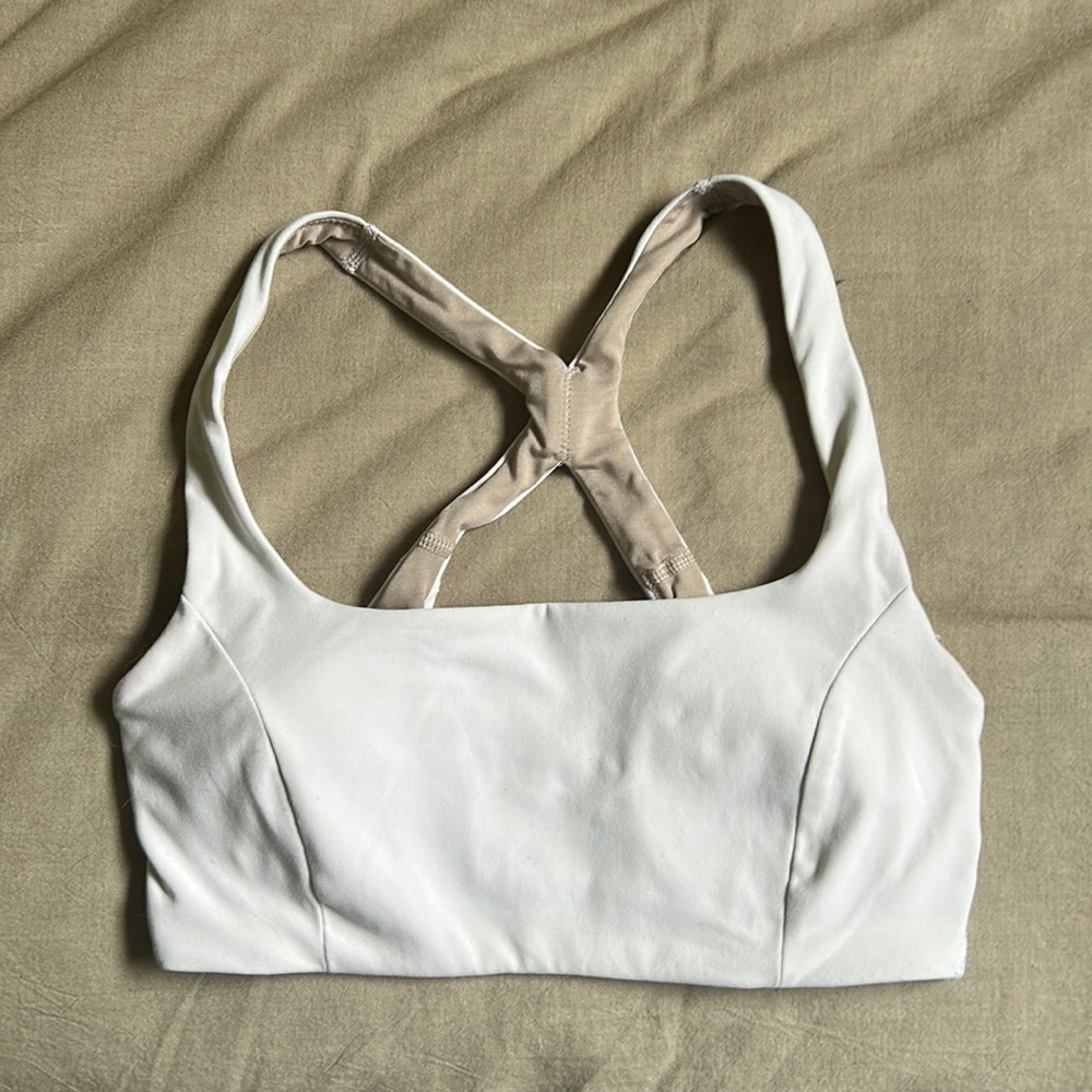 Lululemon smooth cover bra (4)